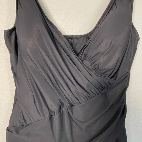 MIRACLESUIT ONE PIECE SWIMSUIT. NO SIZE Oceanus - Picture 4 of 16